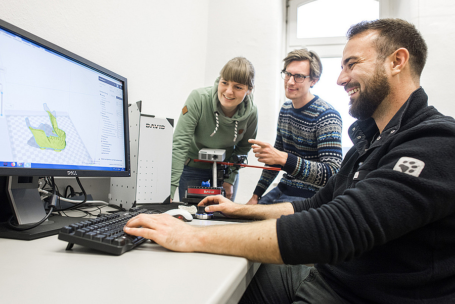 Bewerbungsstart für das Studium Dentaltechnologie