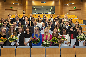 Universitätsmedizin Mainz gratuliert Absolventen der Zahnmedizin